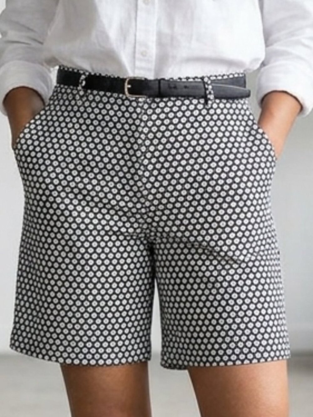 Ann Taylor black and white geometric jacquard cotton Bermuda shorts